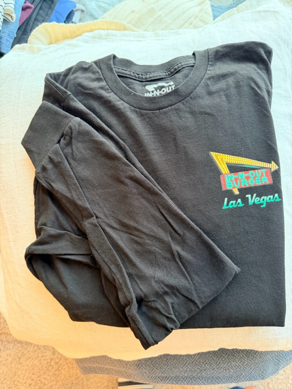 In-n-out long sleeve NEW
